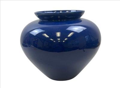 Sale Photo Thumbnail #89: Blue Porcelain Table Vase