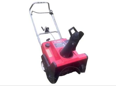 Sale Photo Thumbnail #200: TORO CCR 2000E Snow Blower