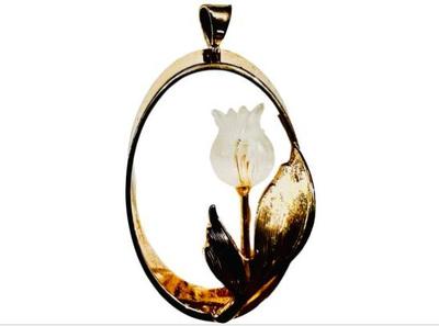 Sale Photo Thumbnail #180: Vintage Gold Tone Costume Pendant With Interior Tulip Motif