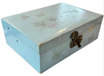 Sale Photo Thumbnail #173: Vintage Leatherette Jewelry Box