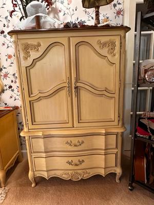 Sale Photo Thumbnail #684