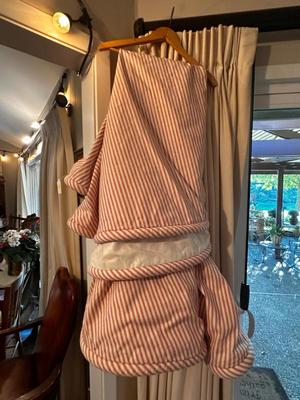 Sale Photo Thumbnail #269: Round tablecloth