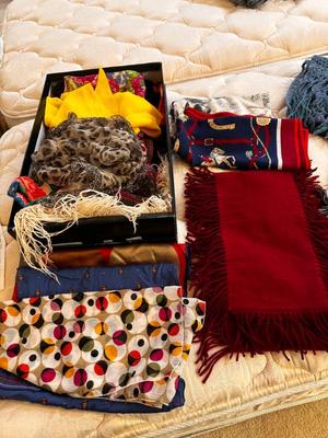 Sale Photo Thumbnail #736