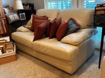 Sale Photo Thumbnail #321