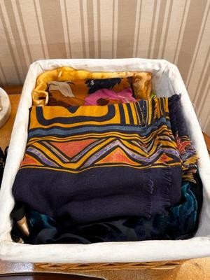 Sale Photo Thumbnail #375