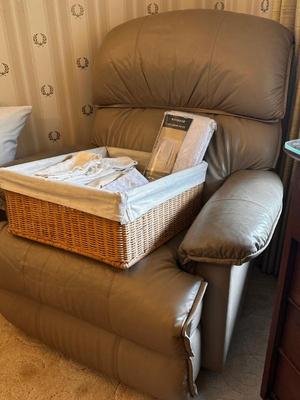 Sale Photo Thumbnail #348