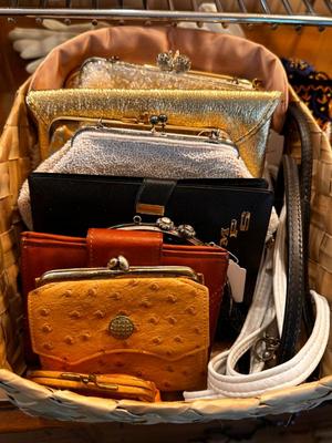 Sale Photo Thumbnail #388