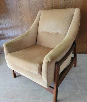MID-CENTURY ROCKING LOUNGE CHAIR