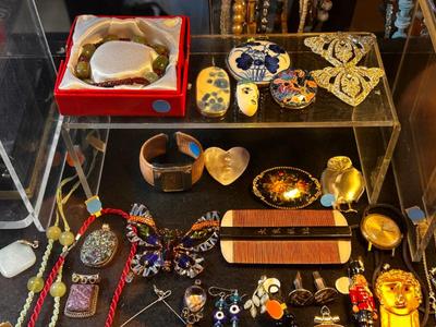 Sale Photo Thumbnail #44