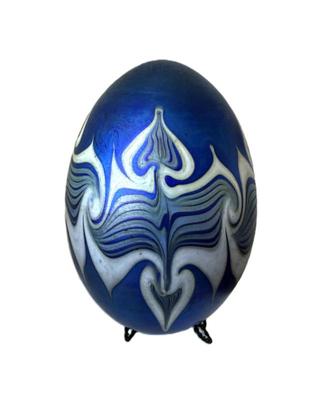Vandermark 1979 Signed Iridescent Pulled Feather Glass Egg 