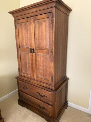 Sale Photo Thumbnail #25