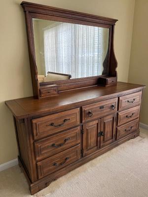 Sale Photo Thumbnail #24