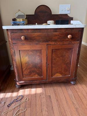 Sale Photo Thumbnail #12: Marble Top