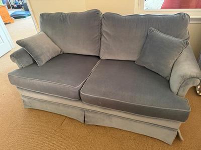 Sale Photo Thumbnail #136: Love Seat