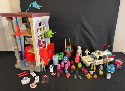 RA543 - Vintage Kenner Real Ghostbusters Firehouse, Ecto – 1, Figures And Slime Lot