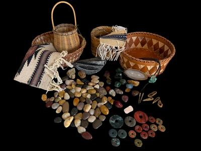 DM116 - Polished Stones & Artisan Baskets