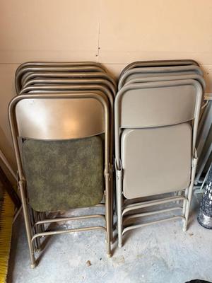 DM311 - Folding Chairs