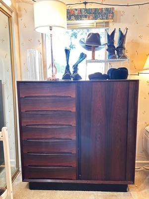 Sale Photo Thumbnail #299