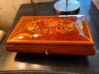 Sale Photo Thumbnail #329