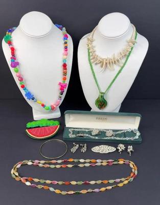Costume jewelry lot 2