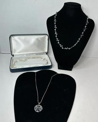 Silver Women’s Necklaces