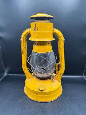 Vintage Dietz No. 8 Air Pilot Yellow Oil Lantern 