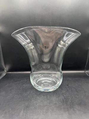 Oscan Handblown Polish Art Glass Flared Ruffle Vase