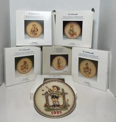 MJ Hummel 1990-1995 Annual Bas Relief Collector Plates