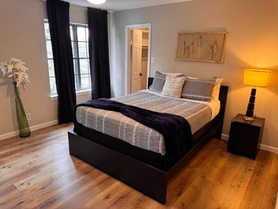 Sale Photo Thumbnail #40