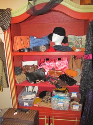 Sale Photo Thumbnail #49: Louis Vuitton, Fossil, Maria’s Italy, Coach, Zora, Nanette Lepore, Tory Burch