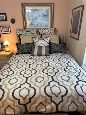 Sale Photo Thumbnail #75