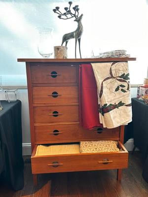 Sale Photo Thumbnail #408