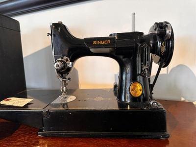 Sale Photo Thumbnail #221: Featherweight sewing machine