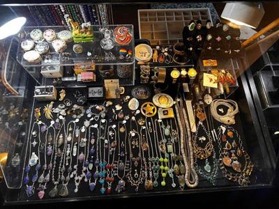 Sale Photo Thumbnail #82