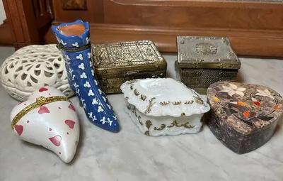 Assorted Vintage Dresser Trinket Boxes