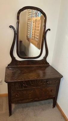 Quarter Sawn Oak Dresser With Wishbone Mirror