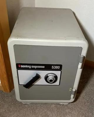 Sentry Supreme 5380 Safe