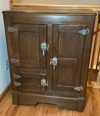 White Mountain Antique Ice Box