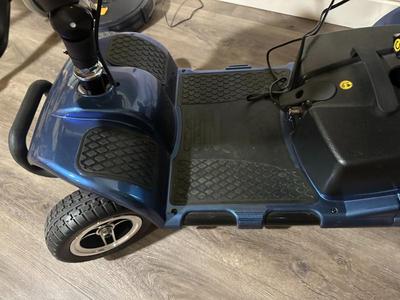 Sale Photo Thumbnail #585