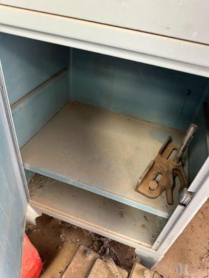 Sale Photo Thumbnail #377