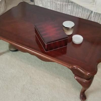 Coffee table with Queen Anne legs
