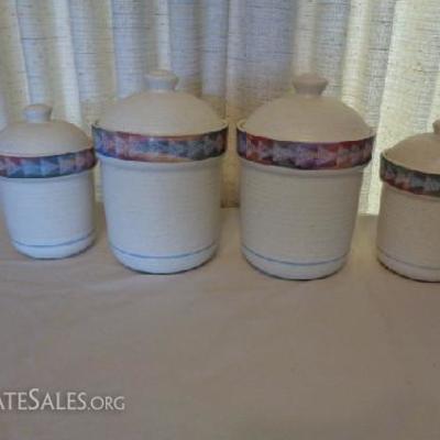 Horizon western style canister set

4 pieces: Horizon Treasure craft, colorful western accents, 2 large, 2 medium (small chip in one lid)...