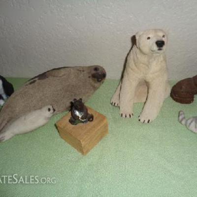 Assorted animal figurines

-Seal and baby: hand crafted, hand painted, by Sandra Brue with Sandicast -Polar bear: hand crafted, hand...
