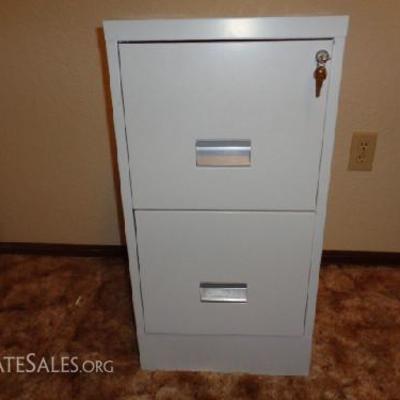 Two Drawer Gray Filing Cabinet

-Has key -2 Drawers 

-15