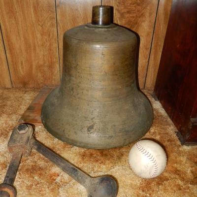 large bronze ships or railroad bell w/ gong 