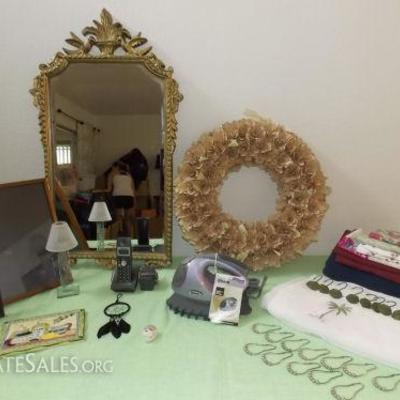 HCE025 Useful Household Items - Frames, Mirror, Lamp & More
