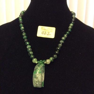 HFJ022 Beautiful Jade Necklace
