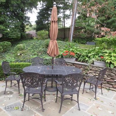 Iron Outdoor Patio Set with Cushions