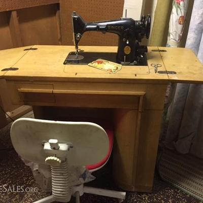 Vintage Singer Sewing machine in MCM Cabinet