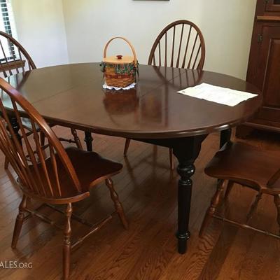 immaculate/well-cared for kitchen table w/4 Windsor high back chairs made in Yugoslavia